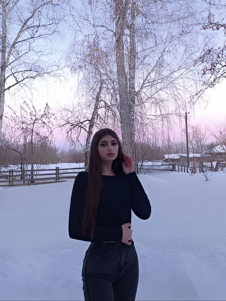 Кира привлекальеная девушка из Пугачев цена от 10000 руб