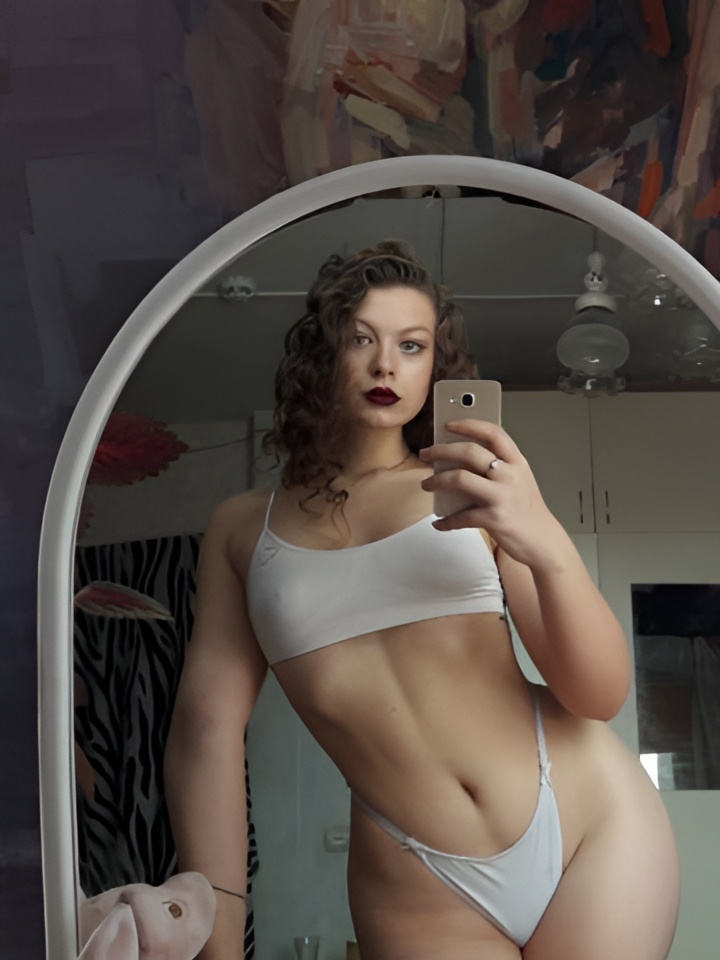 Снежана привлекальеная девушка из Пугачев цена от 1500 руб