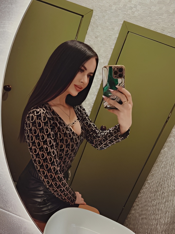 Юлия привлекальеная девушка из Пугачев цена от 1500 руб