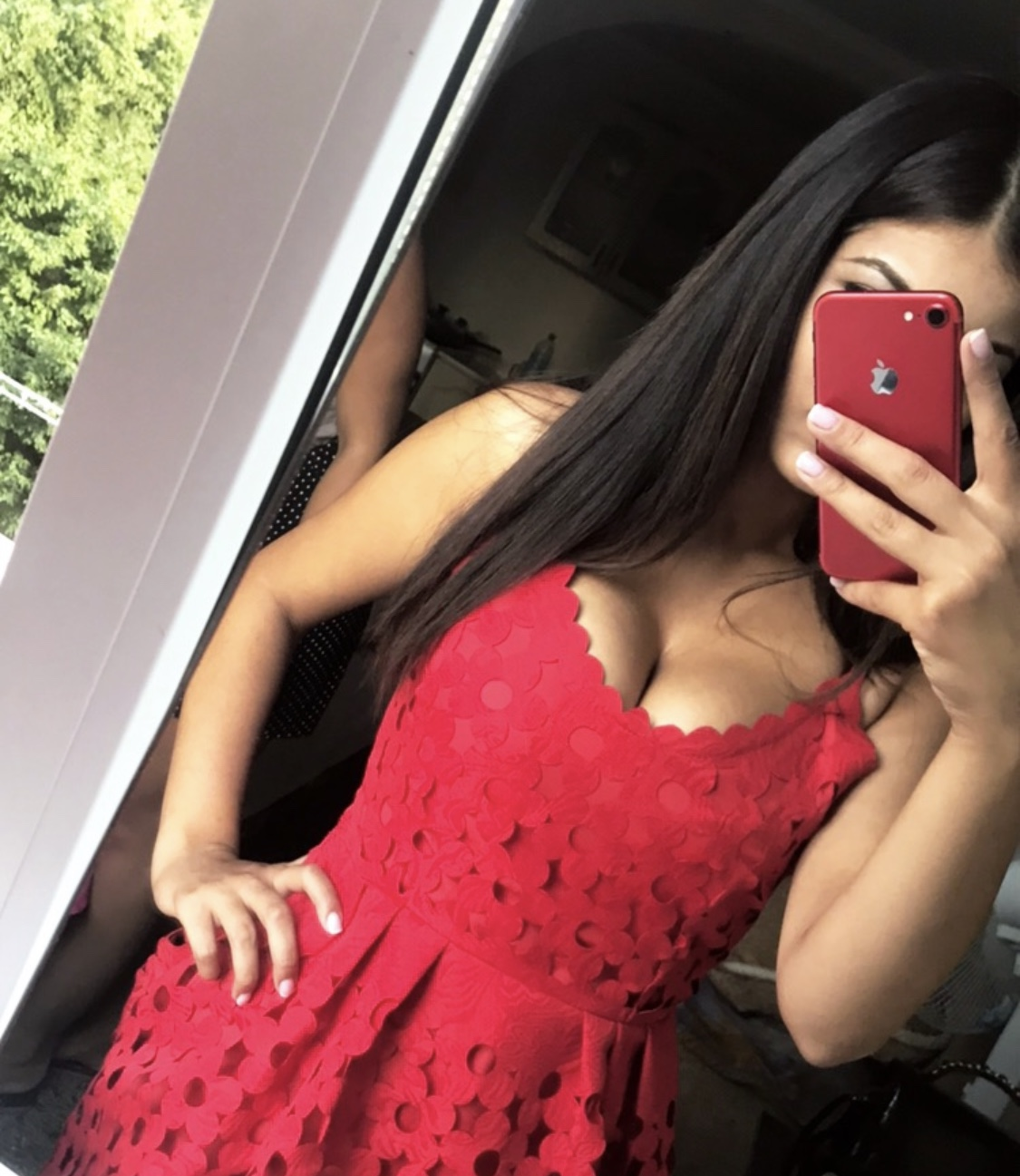 Елена привлекальеная девушка из Пугачев цена от 3000 руб