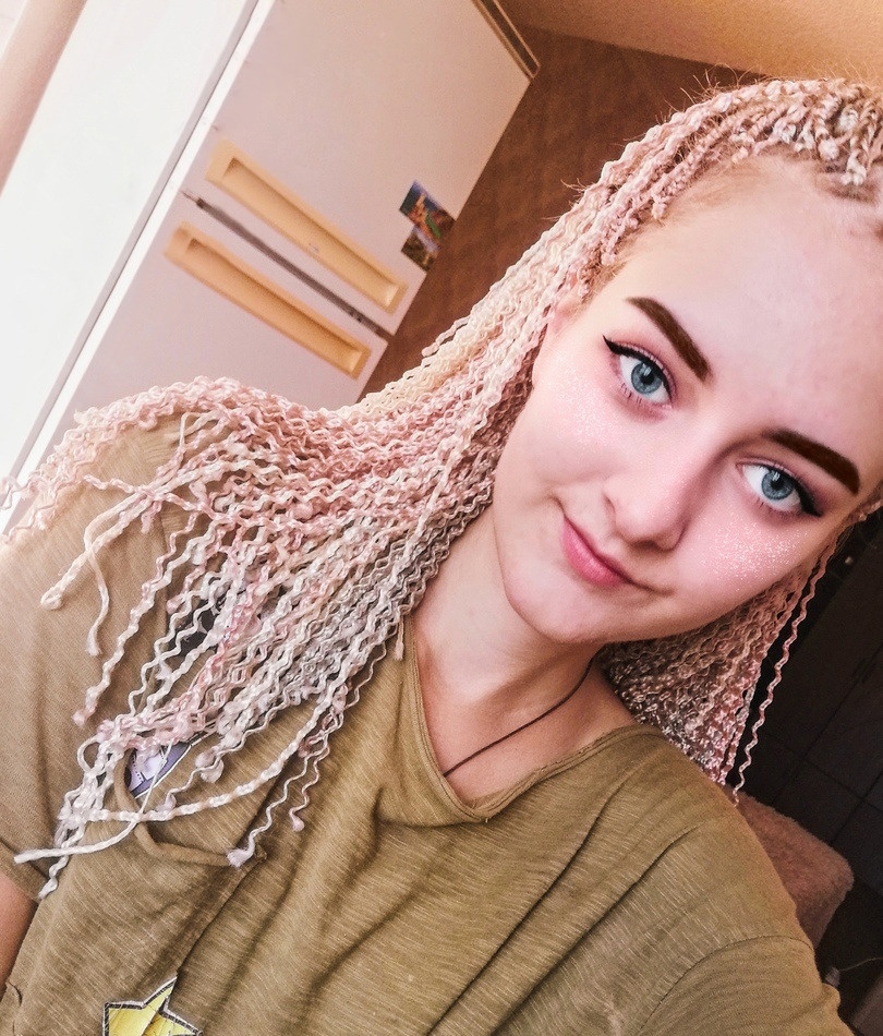 Ольга привлекальеная девушка из Пугачев цена от 3000 руб