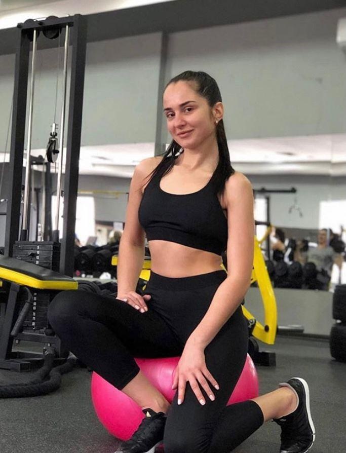 🎥 Наденька привлекальеная девушка из Пугачев цена от 5000 руб