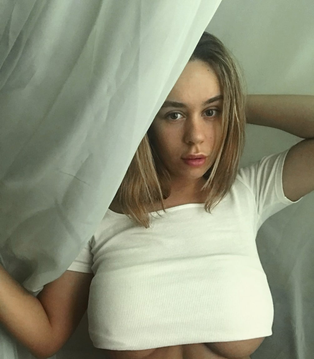 Лиля привлекальеная девушка из Пугачев цена от 3500 руб