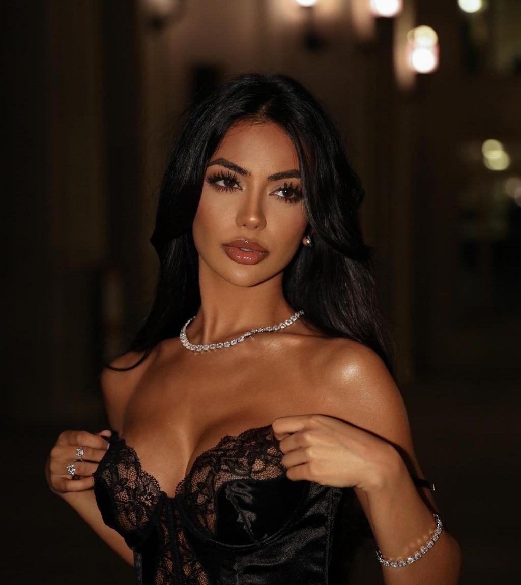 Милана привлекальеная девушка из Пугачев цена от 4000 руб