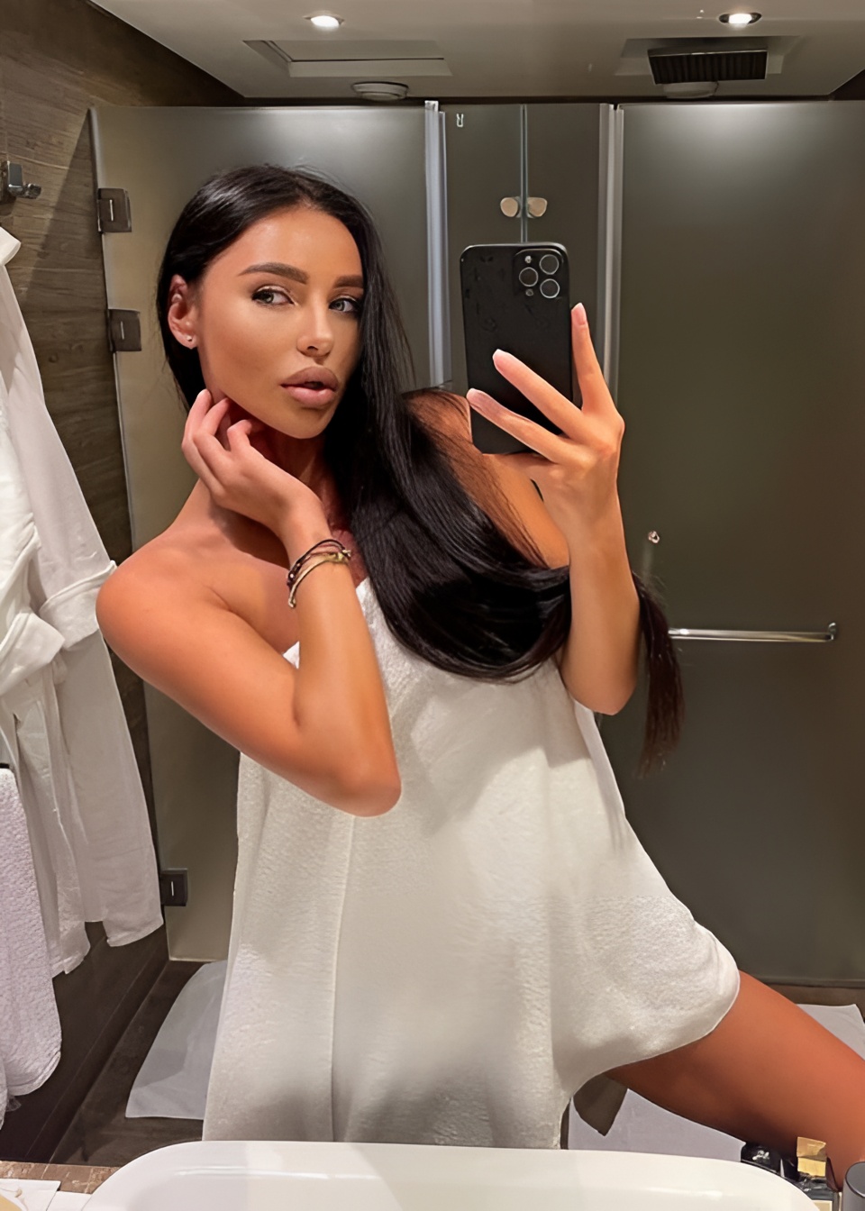 Индивидуалка МАЛЛИНА VIP, доступна для личного знакомства от 18000 руб