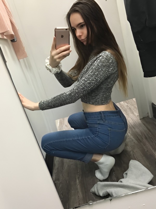 Нелли привлекательная девушка из Пугачев цена от 2000 руб