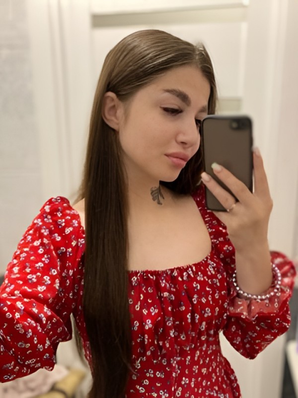 Рада привлекательная девушка из Пугачев цена от 10000 руб