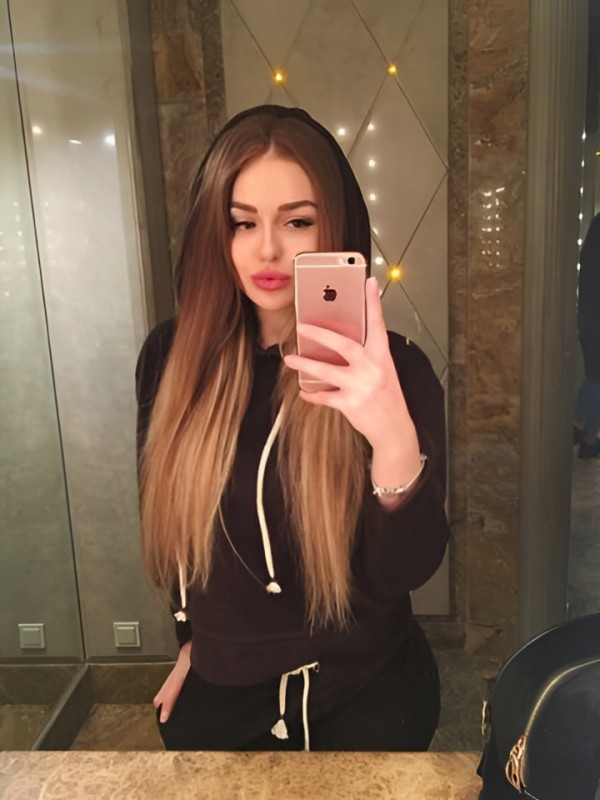 Сарра привлекательная девушка из Пугачев цена от 5000 руб