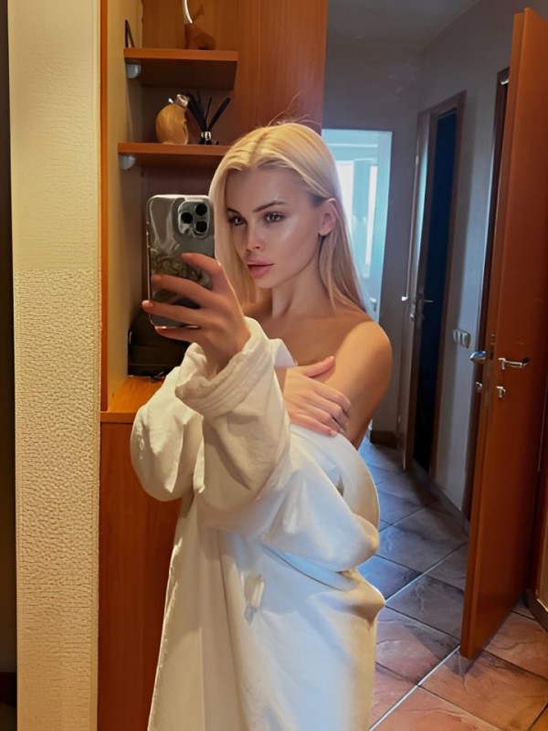 Тая привлекательная девушка из Пугачев цена от 1500 руб