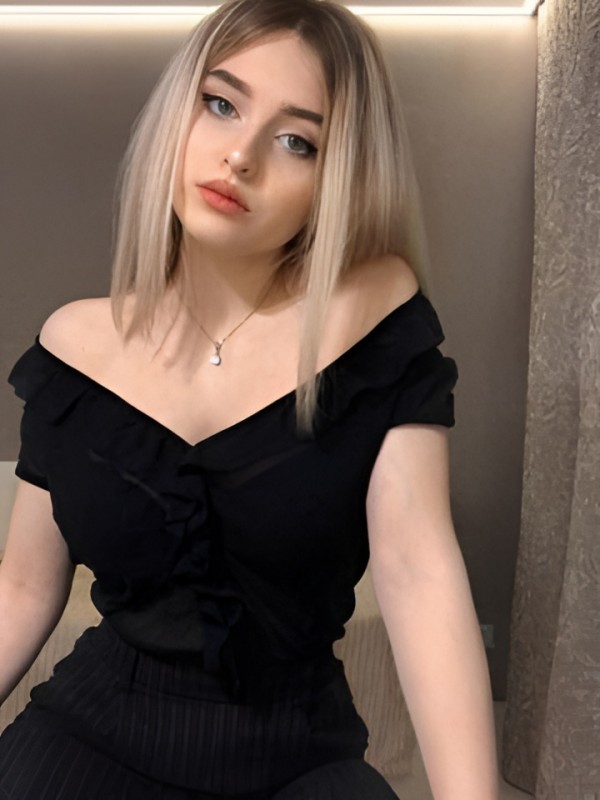 Владислава привлекательная девушка из Пугачев цена от 4000 руб