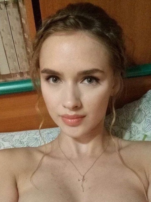 Маргоша привлекательная девушка из Пугачев цена от 3000 руб