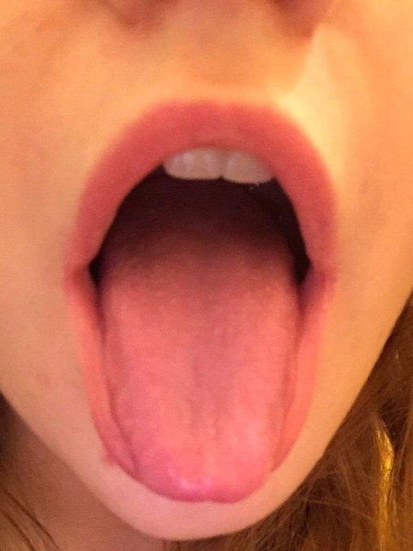 Юлька привлекательная девушка из Пугачев цена от 3500 руб