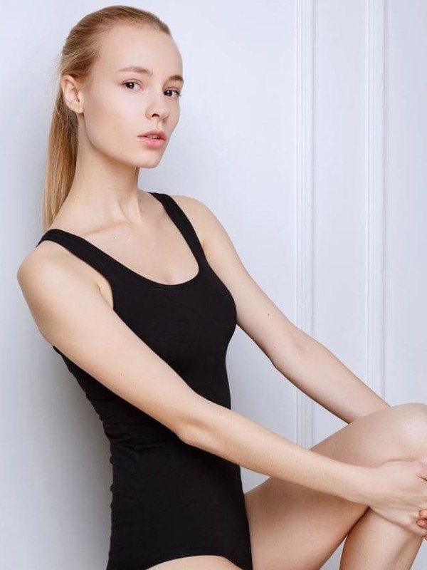 🎥 Тина привлекательная девушка из Пугачев цена от 4000 руб