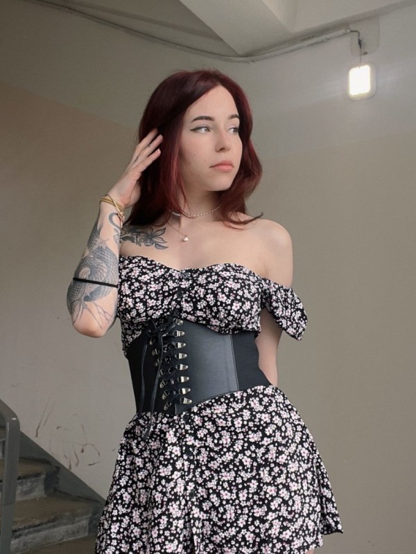 Кристи привлекательная девушка из Пугачев цена от 3000 руб