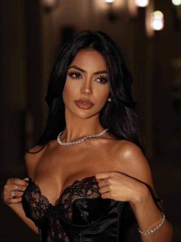 Милана привлекательная девушка из Пугачев цена от 4000 руб